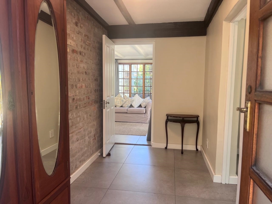 To Let 1 Bedroom Property for Rent in Pinelands Western Cape